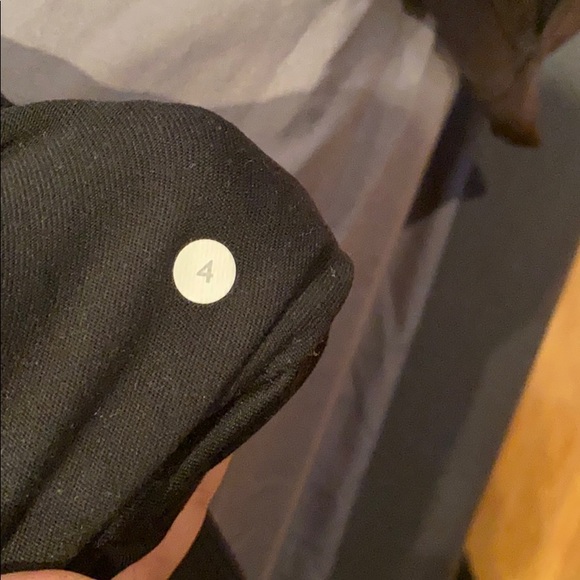 Lululemon sweeter - Picture 8 of 8
